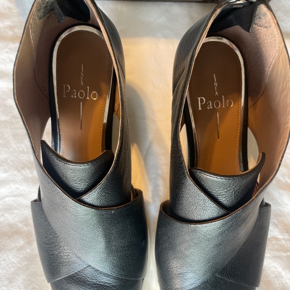 Linea Paolo Women’s Black Wedge Sneakers - Picture 2 of 7